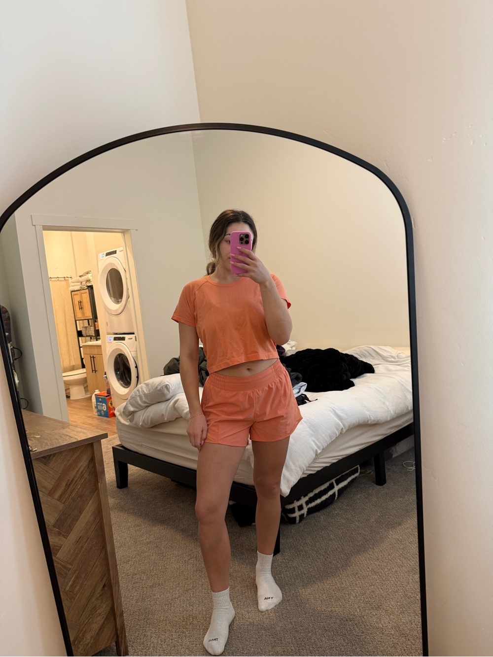 Lululemon Swiftly Cropped Short-Sleeve Shirt & Hotty Hot High-Rise Lined Short